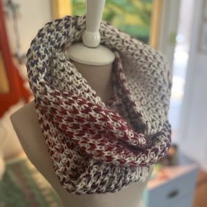 Old Navy Cowl Infinity Scarf Maroon Purple Ombré One Size Acrylic VGUC